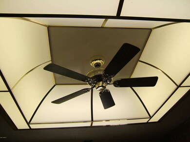 Kit Ceiling Light