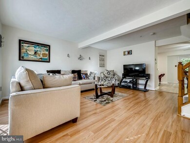 5214 Torrington Cir, Rosedale, MD 21237 - photo 3