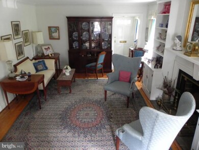 1210 Lake Falls Rd, Baltimore, MD 21210 - photo 3