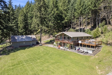 49867 Hills Creek Rd, Oakridge, OR 97463 - photo 2