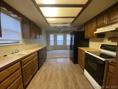 1201 S 31st St, Broken Arrow, OK 74014 - photo 6