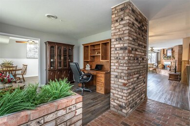 610 Melody Ln, Gainesville, TX 76240 - photo 5