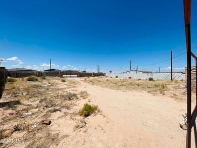 991 Kenton Rd, El Paso, TX 79928 - photo 2