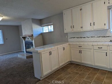 Kitchen. Loads of cabinets.