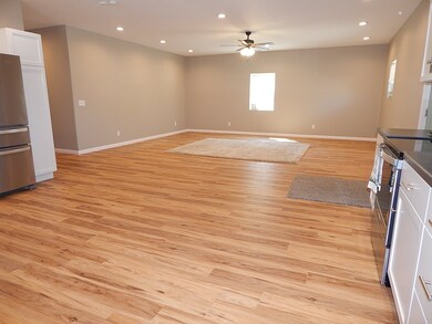 518 W Wiley Ave, Bluffton, IN 46714 - photo 6