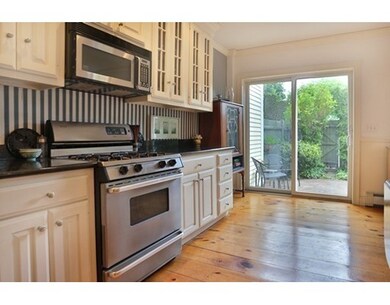 15 Beck St, Newburyport, MA 01950 - photo 3