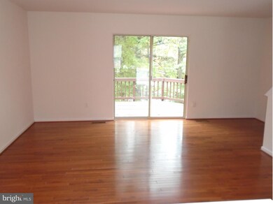 1903 Winslow Ct, Woodbridge, VA 22191 - photo 7