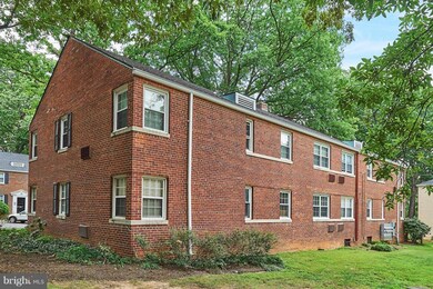 208 N Trenton St unit 1, Arlington, VA 22203 - photo 4