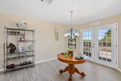 1570 S Mountain View Dr-0016