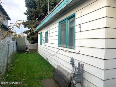 511 N Flower St, Anchorage, AK 99508 - photo 4