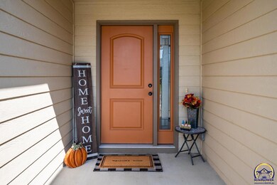 6024 SW 44th St, Topeka, KS 66610 - photo 2