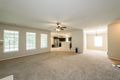 2800 W Charlotte St, Broken Arrow, OK 74011 - photo 4