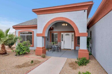 1622 N 27th Pl Phoenix AZ-large-003-1-DL