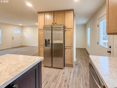 252 NE 3rd St, Oakland, OR 97462 - photo 4