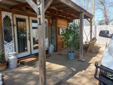 311 Highland Dr, Kilgore, TX 75662 - photo 2