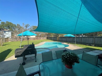 25718 Bearborough Dr, Spring, TX 77386 - photo 2