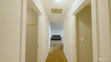 550 Newport Plaza, East Wenatchee, WA 98802 - photo 4