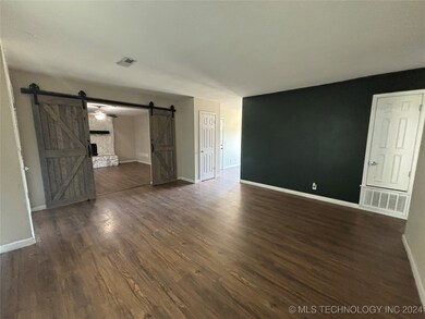 1729 S Pecan Ct, Broken Arrow, OK 74012 - photo 2