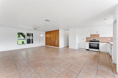 Kitchen/Living Room