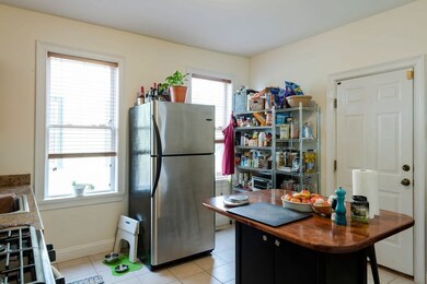 135 Florence St unit 135, Roslindale, MA 02131 - photo 3