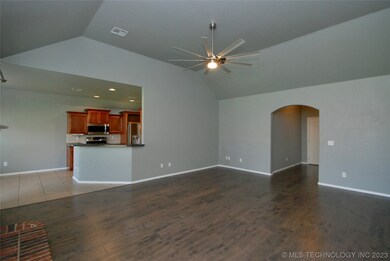 4944 S 204th East Ave, Broken Arrow, OK 74014 - photo 5