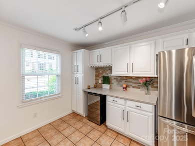 4605 Hedgemore Dr unit I, Charlotte, NC 28209 - photo 5