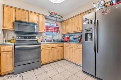 177 E 2ND Street