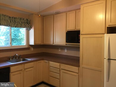 406 Deacon Brook Cir, Reisterstown, MD 21136 - photo 3