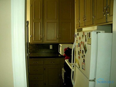 Kitchen. Newer counter top and sink
