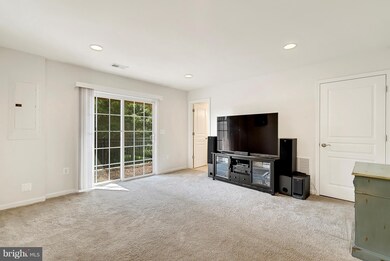 8215 Heritage Crossing Ct, Manassas, VA 20109 - photo 5