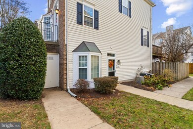 2421 Lizbec Ct unit 11C, Crofton, MD 21114 - photo 3