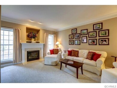 Over-sized windows, mouldings and recessed lightin