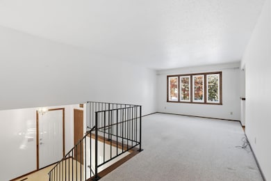 3907 Gresham Cir N, Saint Paul, MN 55128 - photo 4