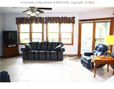 213 Cedar Dr, Scott Depot, WV 25560 - photo 6