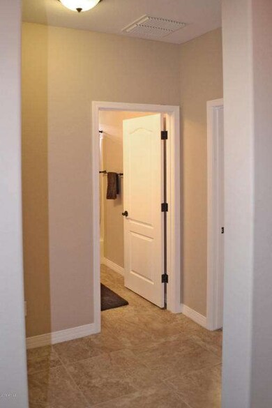 05 Front Hall