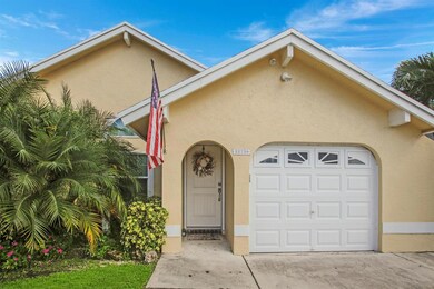 22739 Pickerel Cir, Boca Raton, FL 33428 - photo 3