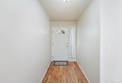 239 E Spinosa Dr, Meridian, ID 83646 - photo 3