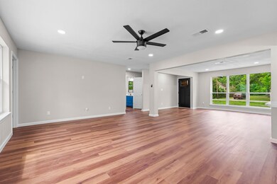 7308 Vinson St, Houston, TX 77088 - photo 5