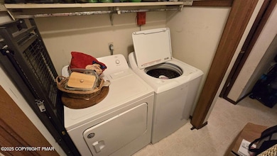 186 Kindling Dr, Blakeslee, PA 18610 - photo 2