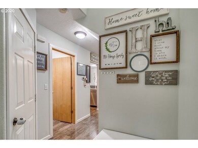 2514 E 2nd St, Newberg, OR 97132 - photo 4