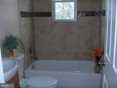 5314 Silver Hill Rd, District Heights, MD 20747 - photo 4