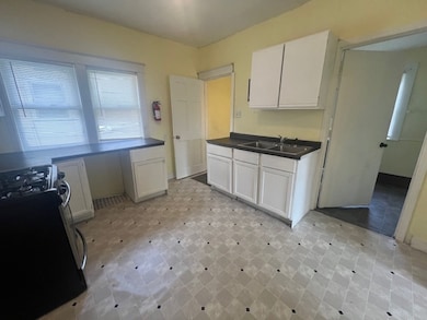 312 N 5th Ave, Kankakee, IL 60901 - photo 7