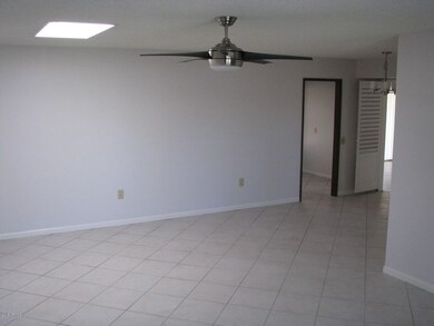 17606 N 104th Ave, Sun City, AZ 85373 - photo 3