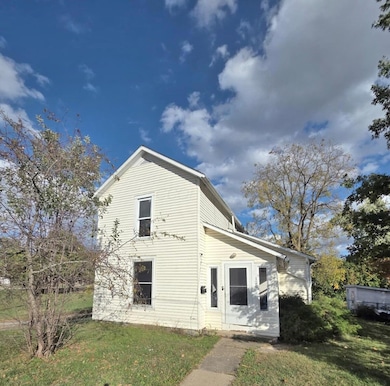 120 N Springhill St, Bellefontaine, OH 43311 - photo 2