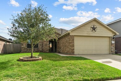 374 Ward Ln, Alvin, TX 77511 - photo 2