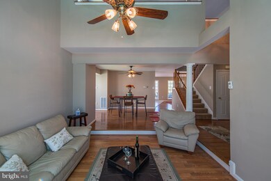 9518 Meadows Farms Dr, Owings Mills, MD 21117 - photo 4