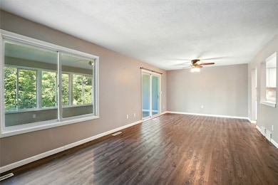 1759 Applewood Place NE, Cedar Rapids, IA 52402 - photo 5