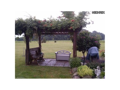 ANOTHER outdoor lounge/patio area in back yard!