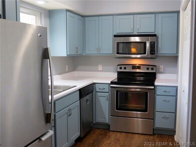 NEWER STAINLESS APPLIANCES