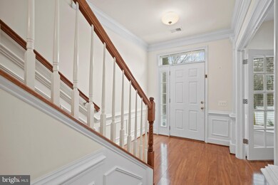 2526 Walnut Leaf Ln, Herndon, VA 20171 - photo 3